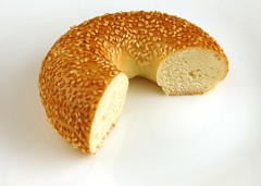 200 kalori of Sesame Seed Bagel